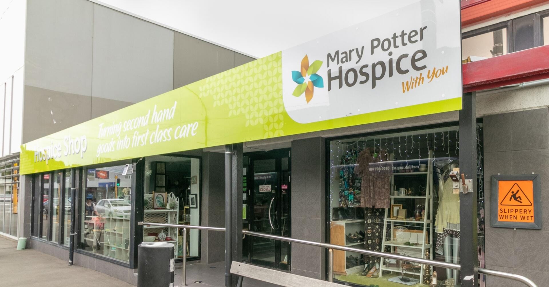 exterior-photo-of-mary-potter-hospice-shop