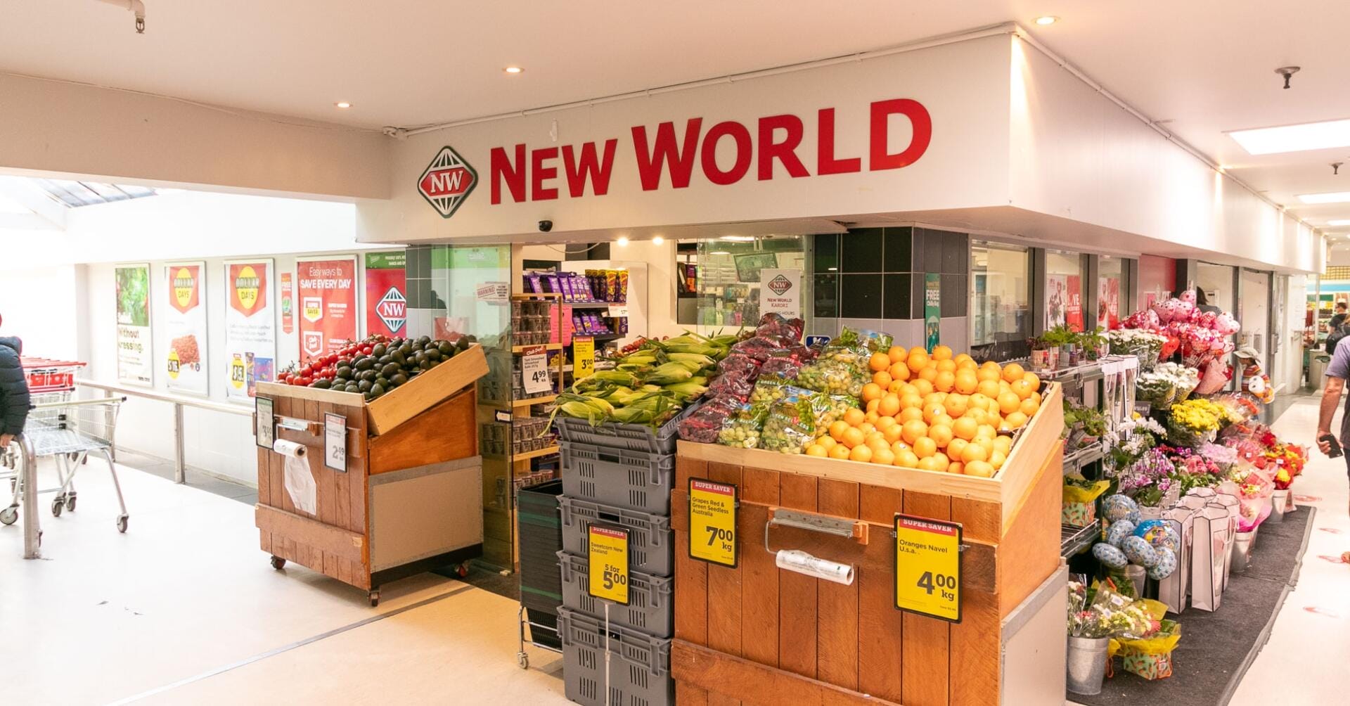exterior-photo-of-new-world-karori